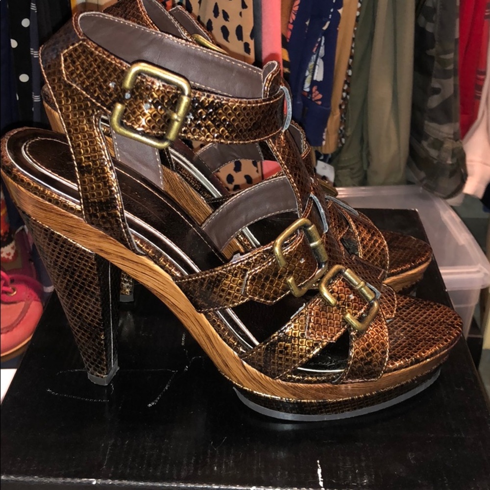 Anne Michelle snake print